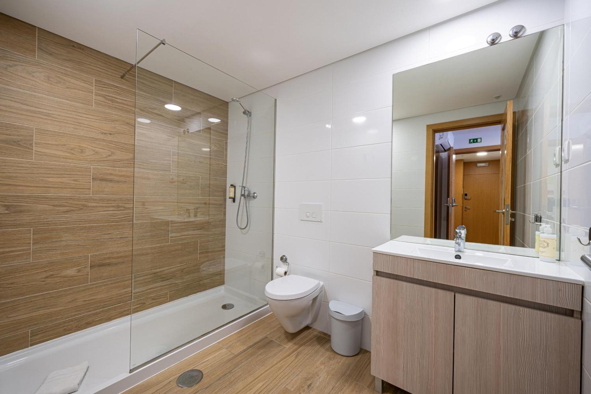 Central Suites 3 São João da Madeira Exterior foto